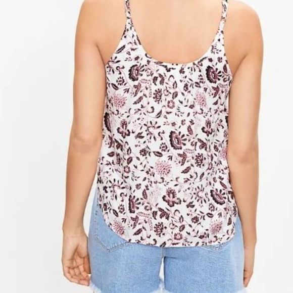 Ann Taylor Loft Vine Ruffle Cami in Whisper White / Red Floral Print- XS - NWT - Picture 2 of 6